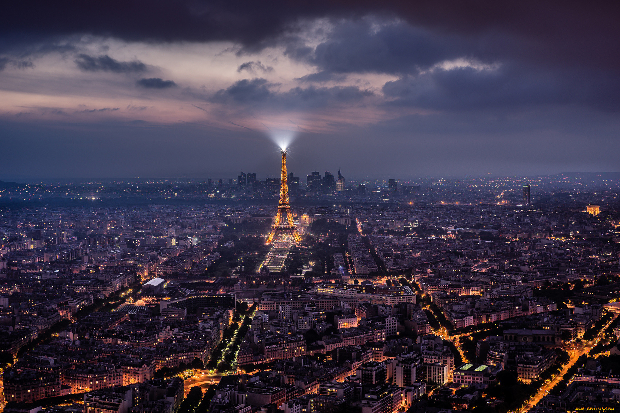 Города парижа. Эйфелева башня в Париже. Ночной Париж. Ночной город Париж. Огни ночного Парижа.